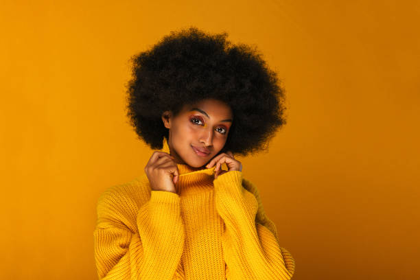 istock Beautiful afro woman 1183573023