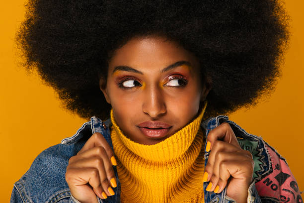 istock Beautiful afro woman 1183573081