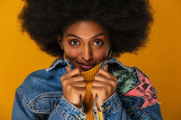 istock Beautiful afro woman 1183573122