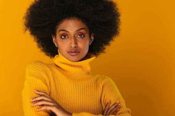 istock Beautiful afro woman 1183573212