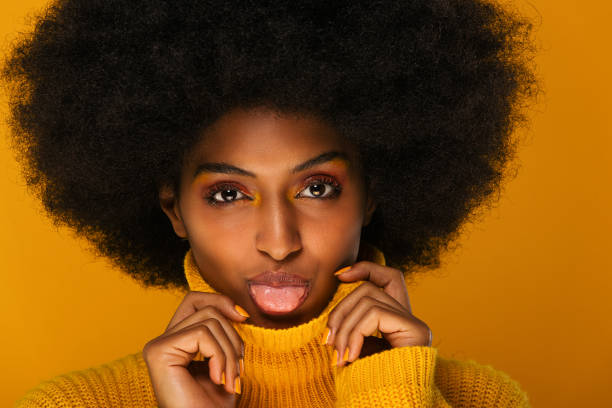 istock Beautiful afro woman 1183573238