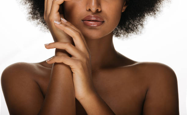 istock Beautiful afro woman 1183574434
