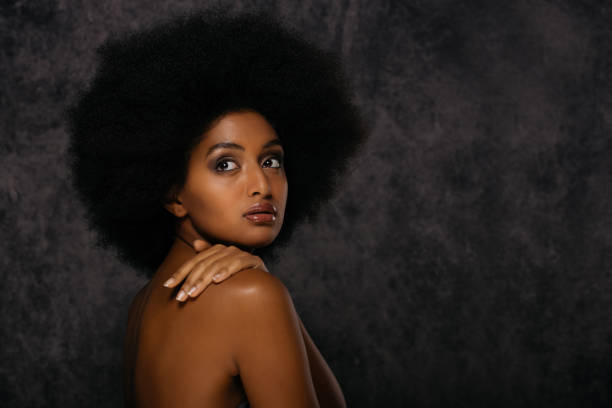 istock Beautiful afro woman 1183575102