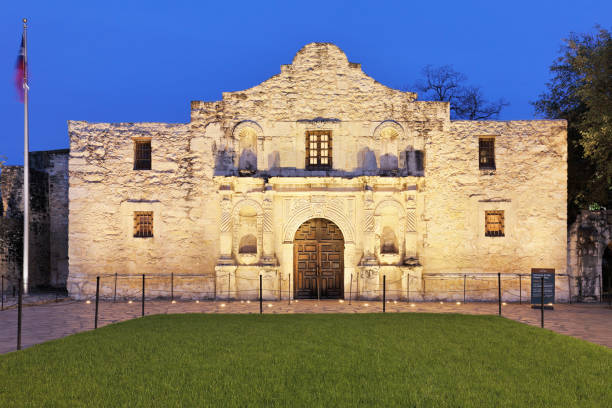 istock Alamo - San Antonio - Texas 1183575107