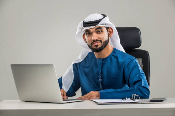istock Arabian man with traditional dress 1183580484