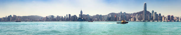 horizon de hong kong. panorama - hong kong skyline panoramic china photos et images de collection