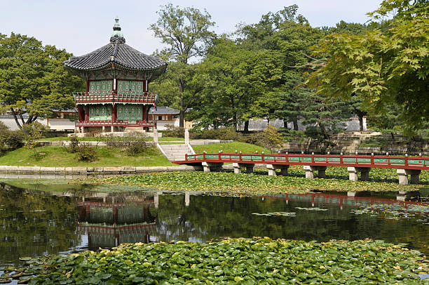 istock Gyeongbok Palace pagoda 118365486
