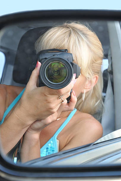 istock Girl-photographer 118365651
