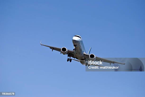 비행기 상륙용 가까이 옴에 대한 스톡 사진 및 기타 이미지 - 가까이 옴, 개인 비행기, 공중