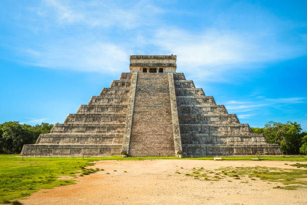 istock Temple of Kukulcan 1183670291