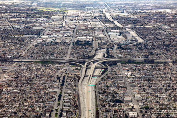 istock aerial view to Los Angeles with houses and streets in rectangular pattern 1183715677