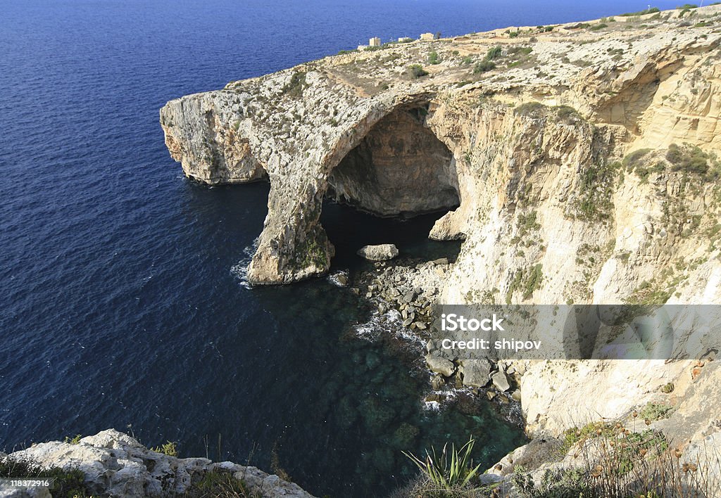 青の洞門 - アーチ型の岩のロイヤリティフリーストックフォト