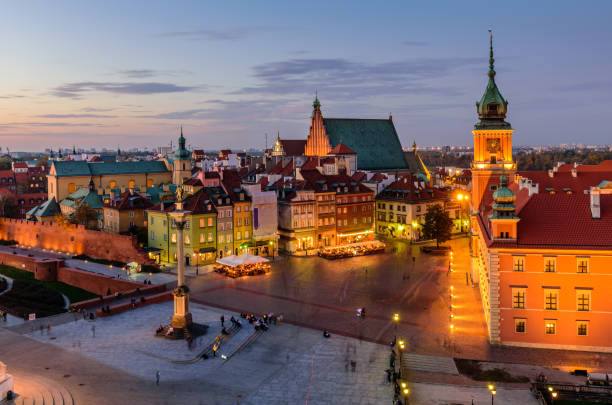 istock Castle square in Warsaw old town 1183732089