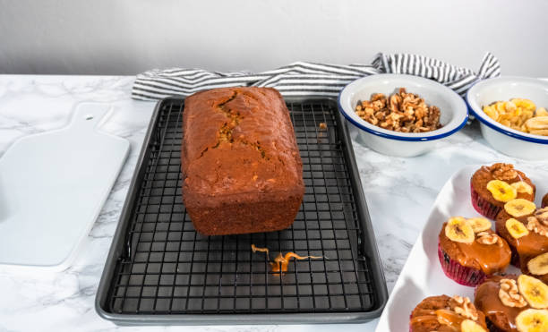 istock Cooling freshly baked banana nut bread 1183742448