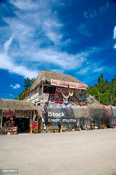 Market Place Em Ruínas Maia No México Coba - Fotografias de stock e mais imagens de Alcatifa - Alcatifa, Algodão, Azul