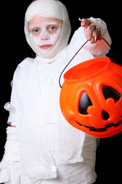 istock trick or treat mummy 118376371