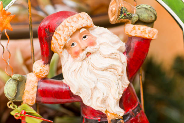 istock Waving Santa Claus 1183774064
