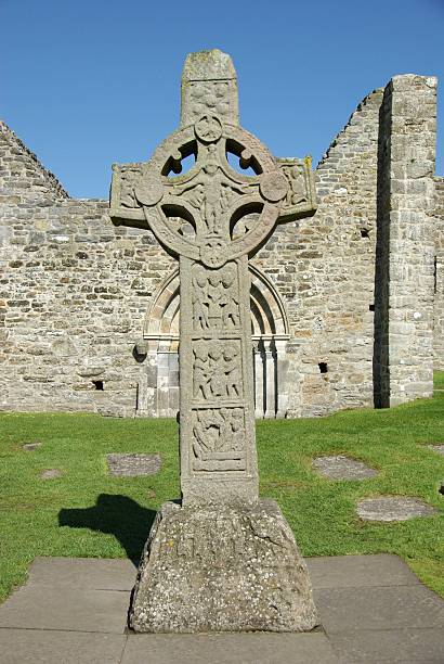 istock Celtic cross in Ireland 118378855