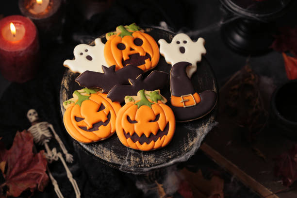 istock Halloween gingerbread cookies for party 1183802457