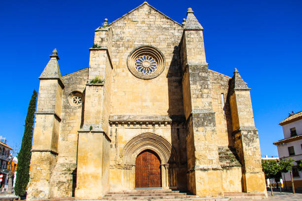 istock Typical Andalusian building and street in Spain 1183816468