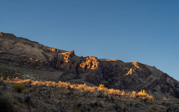 istock Rugged mountain Nevada scenic landscape at sunset 1183843982