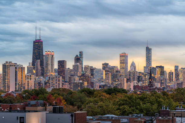 istock Downtown Chicago Cityscape 1183862662