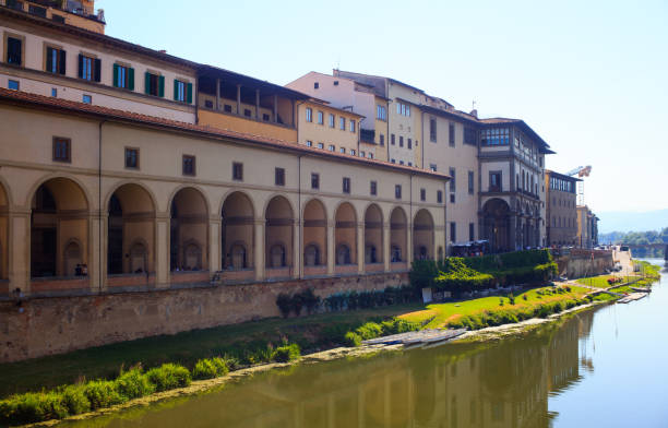 vista del ponte vecchio en florencia - 6134 fotografías e imágenes de stock