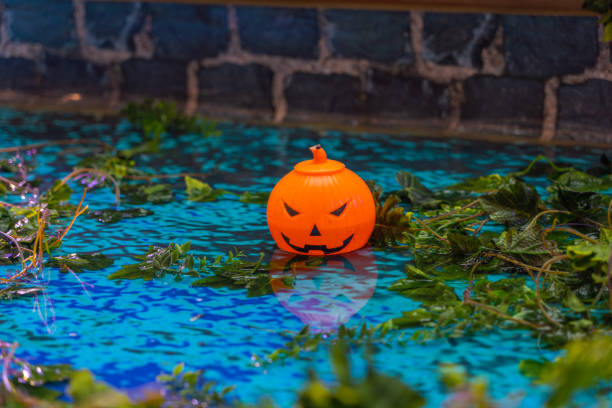 Orange Halloween Kürbis Jack o Laterne mit schrecklichen Lächeln – Foto