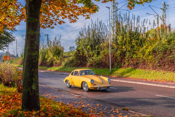 porsche 356 carro alemão do oldtimer - ludwigsburg - fotografias e filmes do acervo