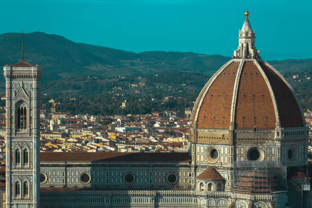 istock Santa Maria Del Fiore Cathedral 1183936100