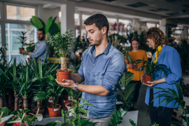 istock Male florist 1183939609