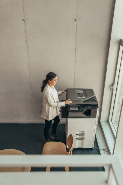 istock Pregnat woman working at the office 1183956887