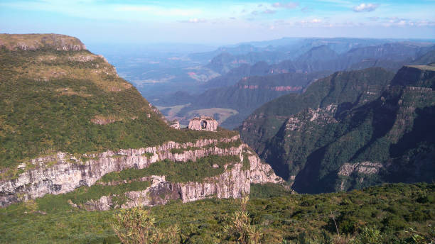 istock Pedra Furada in Morro da Igreja - Urubici 1183963295