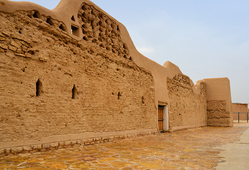 Muros de ladrillo de barro en las antiguas calles de Ad Diriyah, distrito de At-Turaif, Patrimonio de la Humanidad de la UNESCO, Riad, Arabia Saudí photo