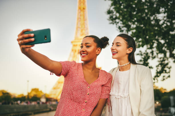 istock Selfies look better when taken with your bestie! 1183988043
