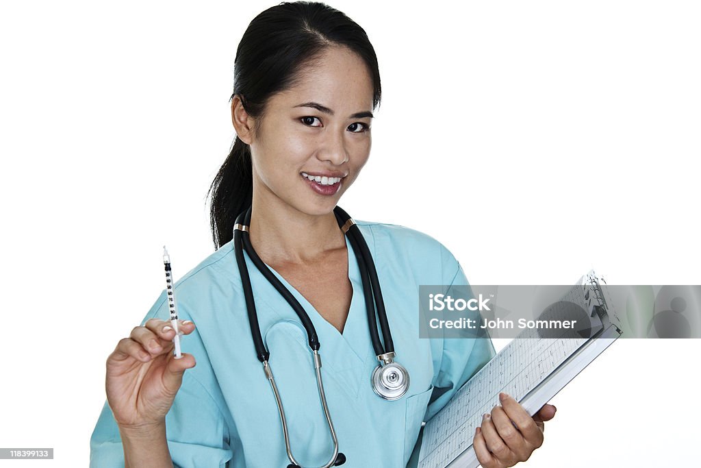 Enfermeira ou o médico com Seringa e gráfico - Foto de stock de Autoconfiança royalty-free
