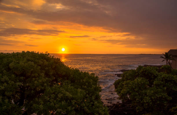 istock Sunset in Kona, Hawaii 1184031318