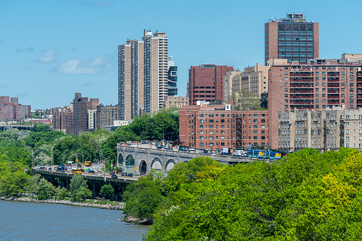 View of the coastline of the Hudson River at the Upper West Side Manhattan, New York city, USA.