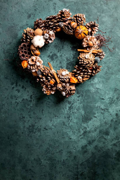 istock Christmas Wreath 1184037386