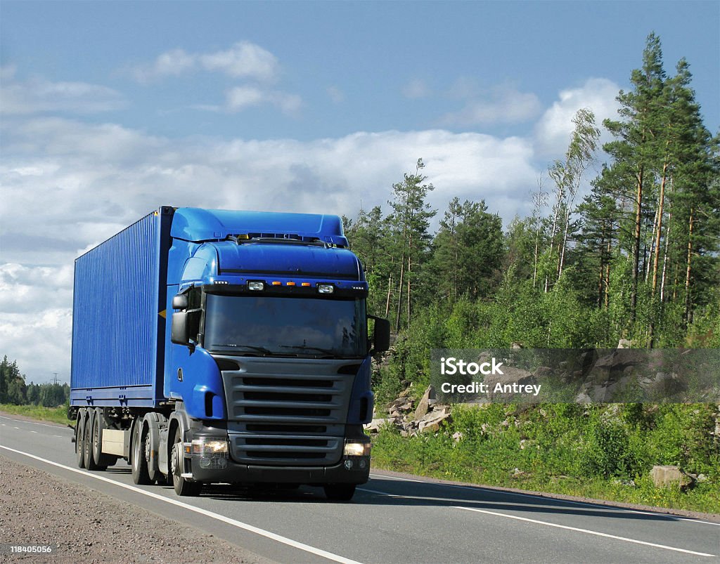 blue camion - Photo de Arbre libre de droits