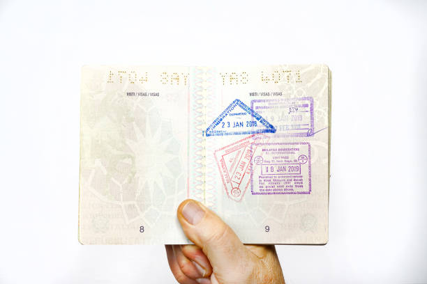 istock Italian passport 1184056122