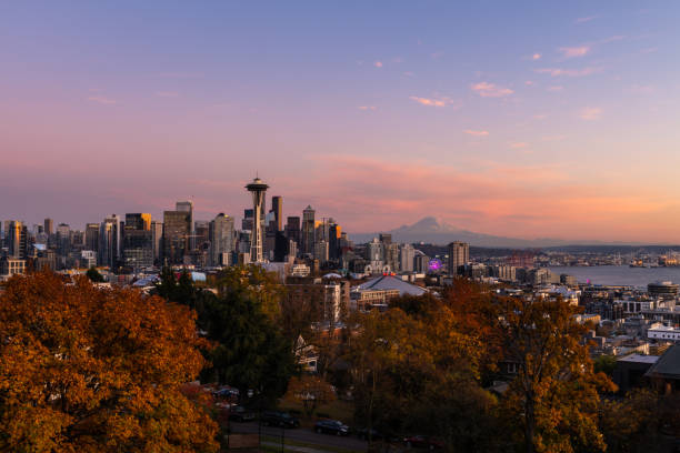 istock Kerry Park Pastel Sunset 1184098640
