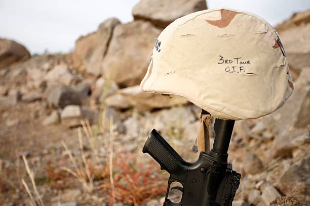 istock Soldier's memorial 118410710