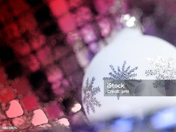Bauble Natal Detalhe - Fotografias de stock e mais imagens de Bola de Árvore de Natal - Bola de Árvore de Natal, Cena de tranquilidade, Colorido
