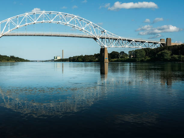 istock Sagamore bridge on a sunny summer day 1184132391