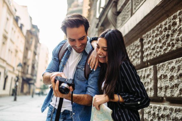 istock Couple of tourists 1184141143
