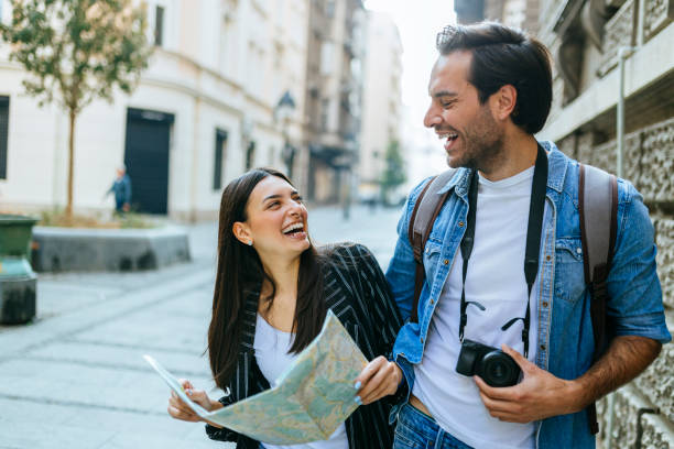 istock Couple of tourists 1184141345