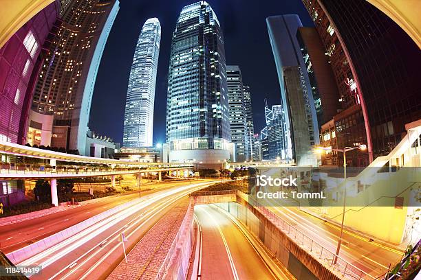 Foto de Hong Kong À Noite e mais fotos de stock de Arranha-céu - Arranha-céu, Autoestrada, Cidade