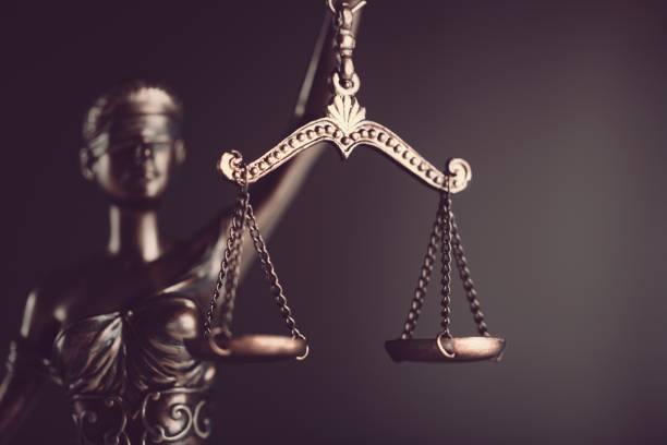 aukcja. - legal system scales of justice justice weight scale zdjęcia i obrazy z banku zdjęć