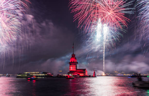 istock Fireworks with MAIDEN'S TOWER. USKUDAR, ISTANBUL, TURKEY. 1184244358